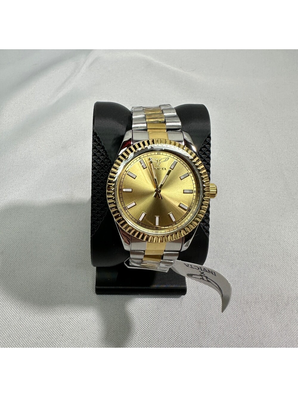 NWT Invicta Mens Watch Gold Silver Two-Tone Classic 60069